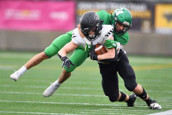 Tualatin.West-Linn.6A-football-semifinal.Leon-Neuschwander.66